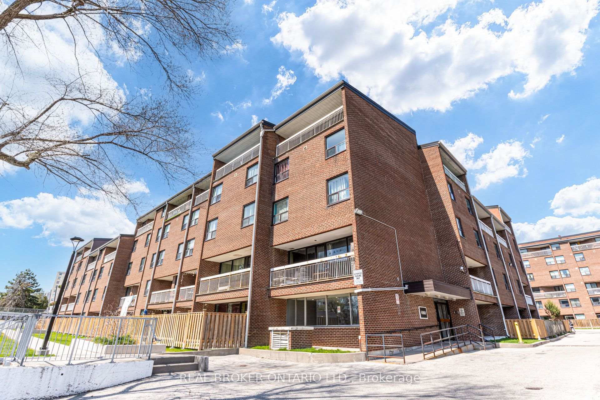 Photo 26 of Unit 402, 4060 Lawrence Avenue E, Scarborough, West Hill — HOMEH