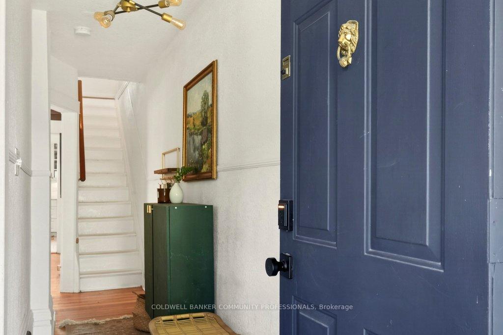 Photo 6 of 152 London Street S, Hamilton, Delta — HOMEH