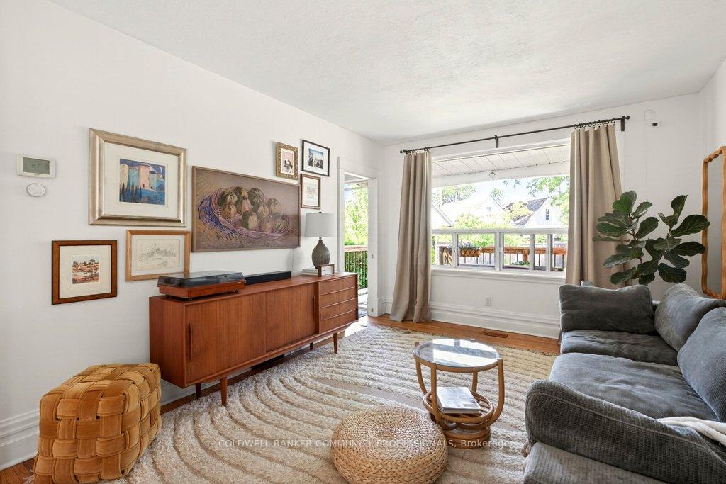 Photo 10 of 152 London Street S, Hamilton, Delta — HOMEH