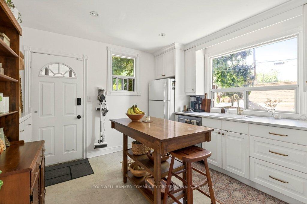 Photo 16 of 152 London Street S, Hamilton, Delta — HOMEH