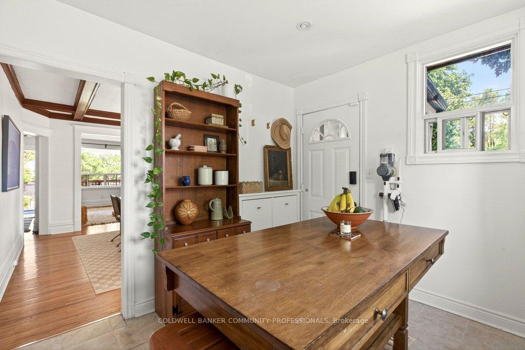 Photo 18 of 152 London Street S, Hamilton, Delta — HOMEH