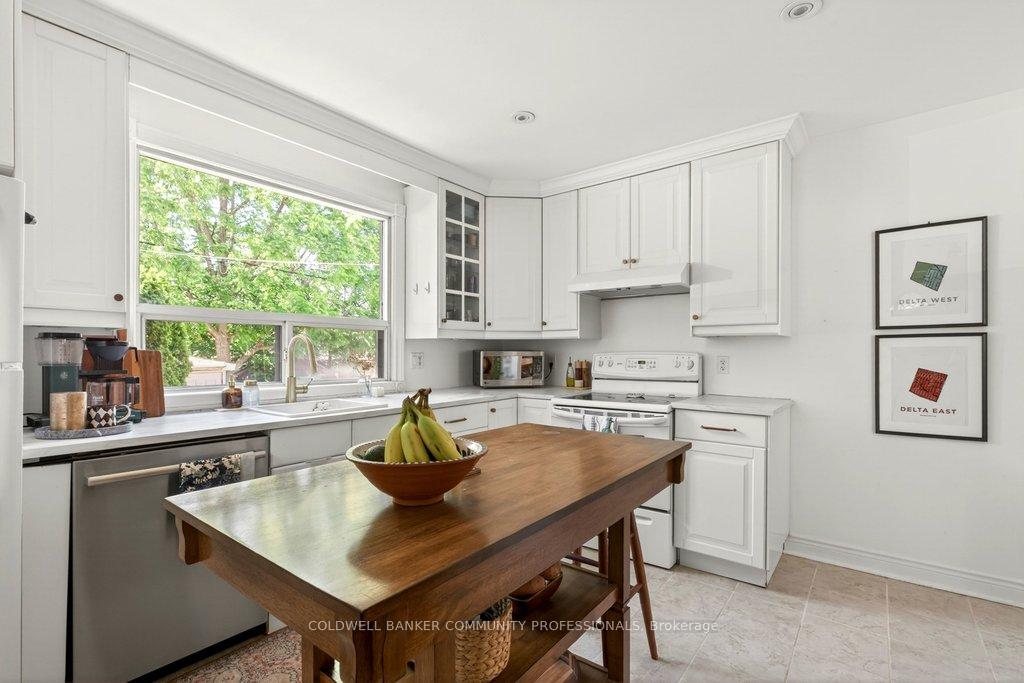 Photo 21 of 152 London Street S, Hamilton, Delta — HOMEH