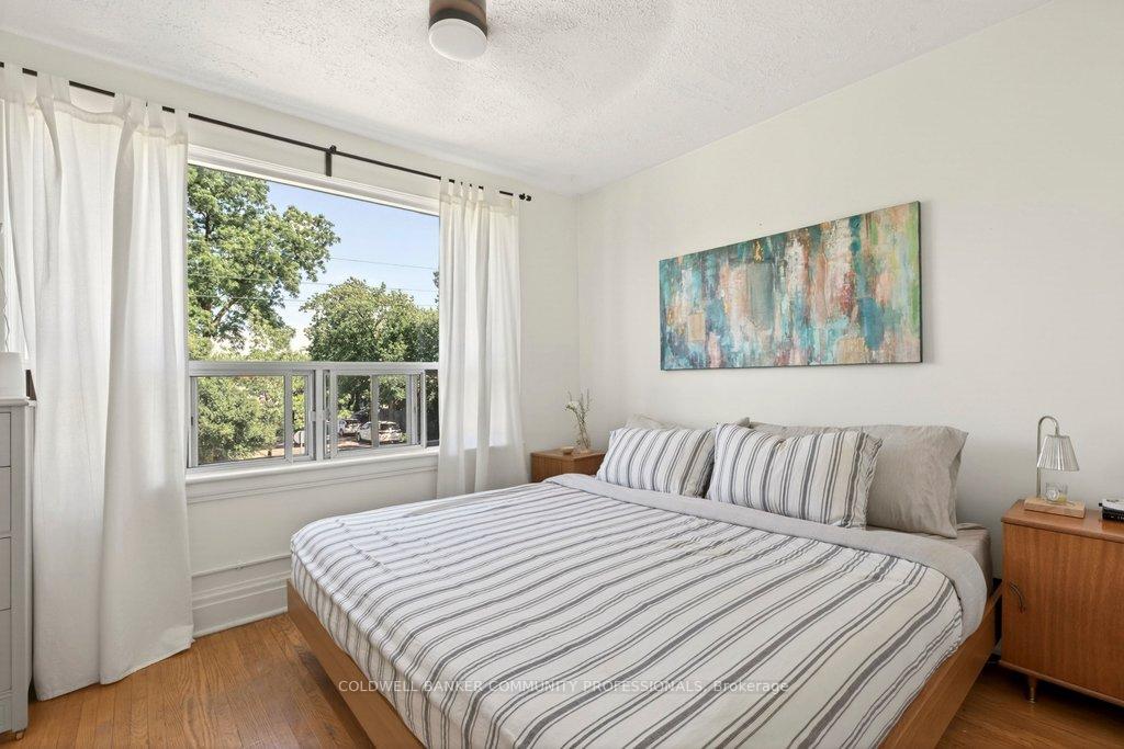 Photo 23 of 152 London Street S, Hamilton, Delta — HOMEH