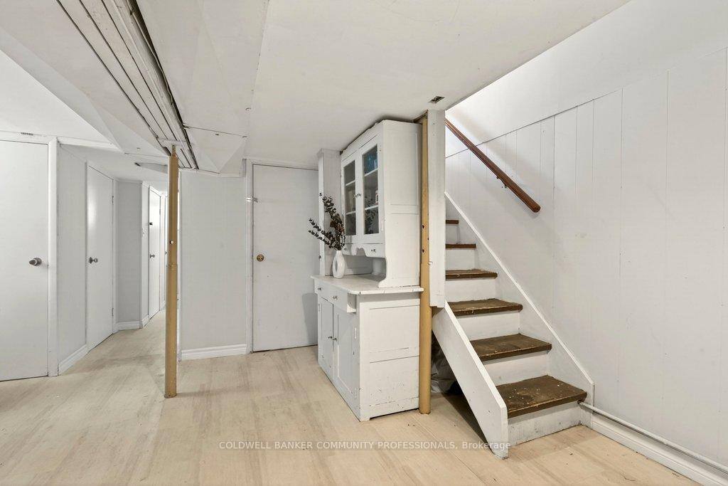 Photo 40 of 152 London Street S, Hamilton, Delta — HOMEH