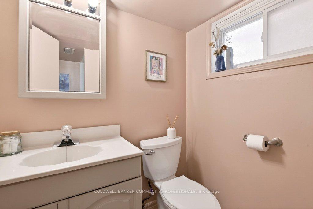 Photo 42 of 152 London Street S, Hamilton, Delta — HOMEH