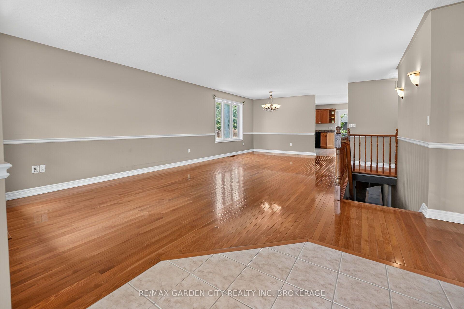 Photo 5 of 5 Green Pointe Drive, Welland, N. Welland — HOMEH