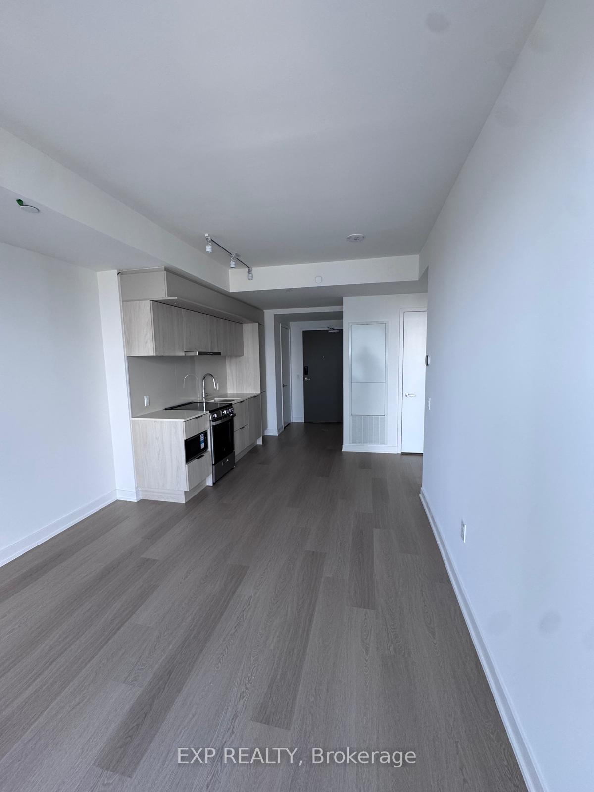 Photo 5 of Unit 4607, 448 Burnhamthorpe Road W, Mississauga, City Centre — HOMEH