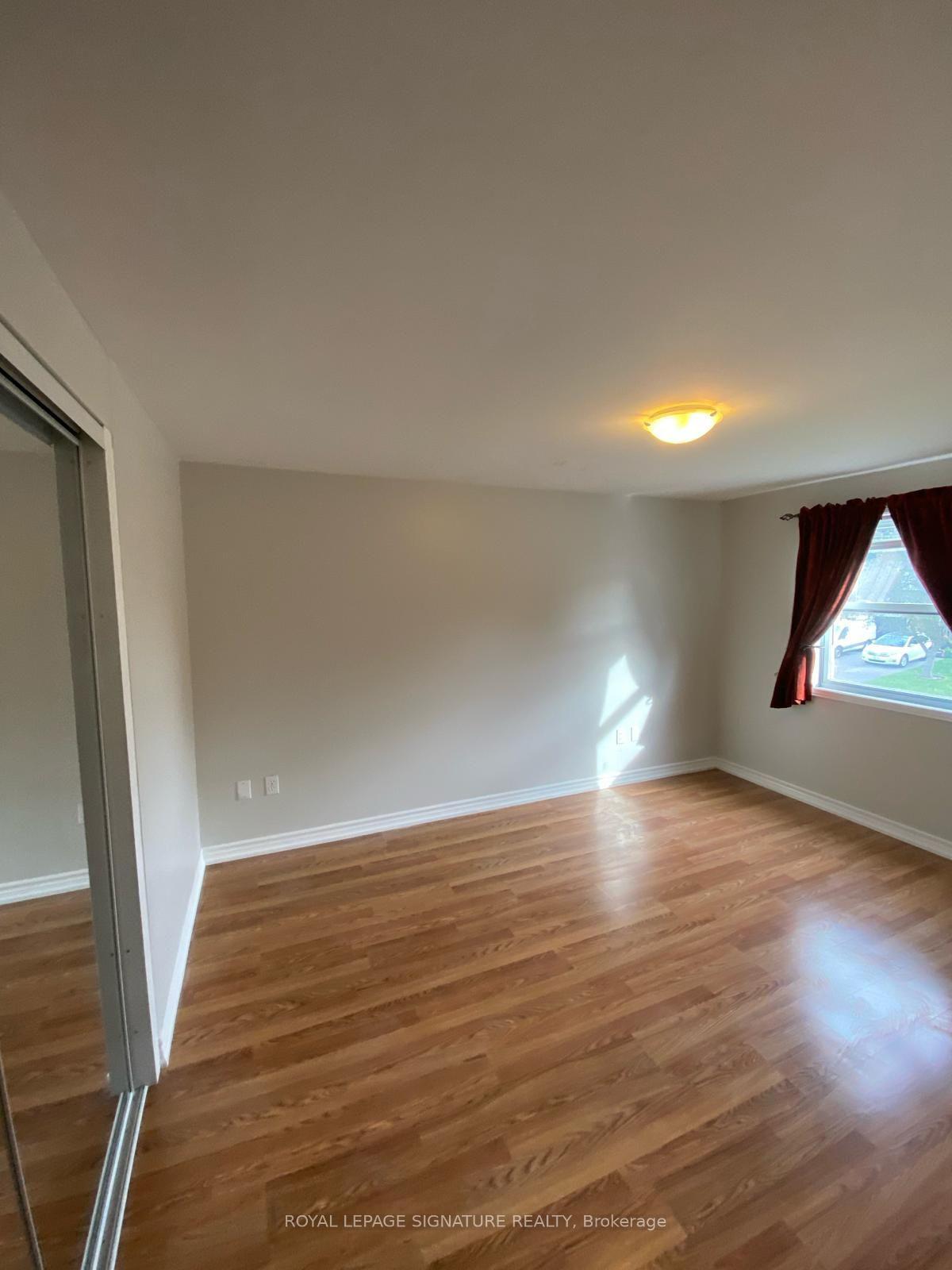 Photo 14 of 459 Dixon Boulevard, Newmarket, Central Newmarket — HOMEH