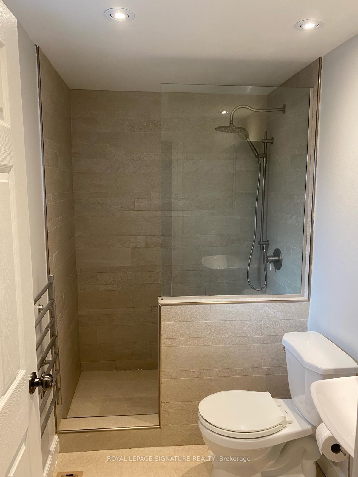 Photo 15 of 459 Dixon Boulevard, Newmarket, Central Newmarket — HOMEH