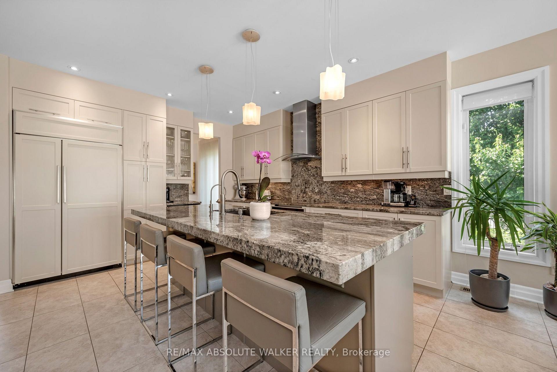 Photo 12 of 667 Everlasting Crescent, Ottawa, Springridge/East Village — HOMEH