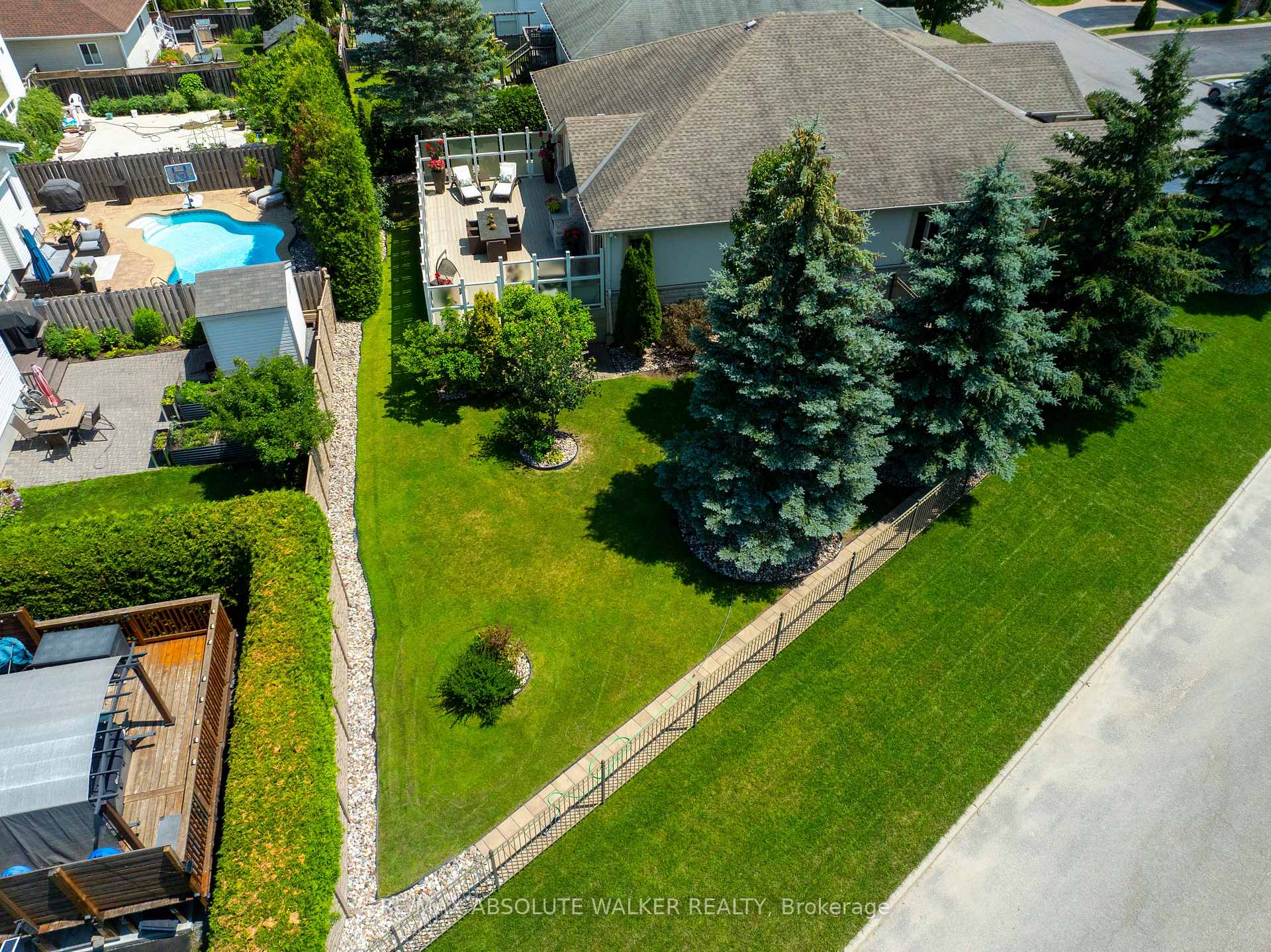 Photo 44 of 667 Everlasting Crescent, Ottawa, Springridge/East Village — HOMEH