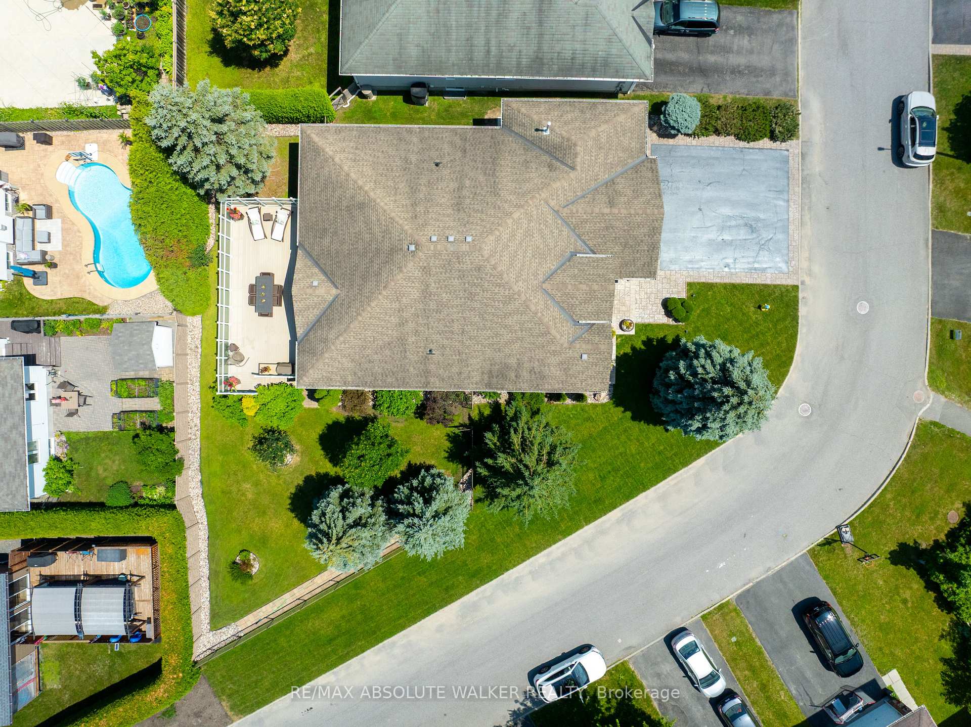 Photo 45 of 667 Everlasting Crescent, Ottawa, Springridge/East Village — HOMEH
