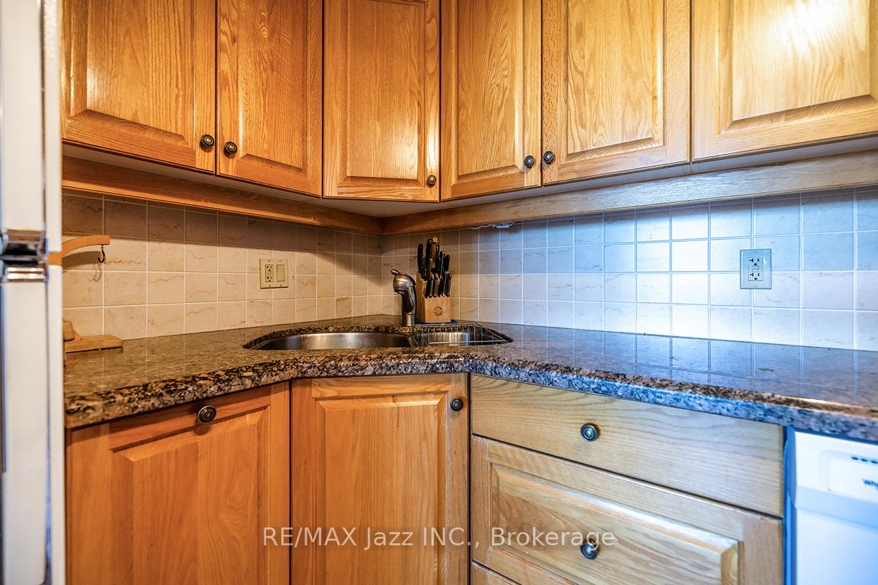 Photo 4 of Unit Ph 7, 55 William Street E, Oshawa, O'Neill — HOMEH
