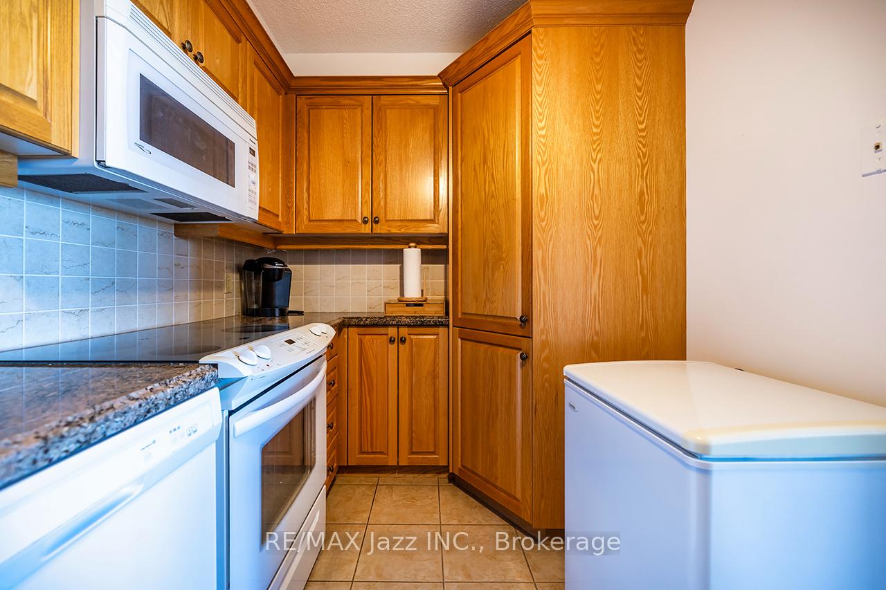 Photo 5 of Unit Ph 7, 55 William Street E, Oshawa, O'Neill — HOMEH