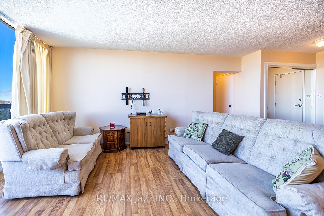 Photo 11 of Unit Ph 7, 55 William Street E, Oshawa, O'Neill — HOMEH