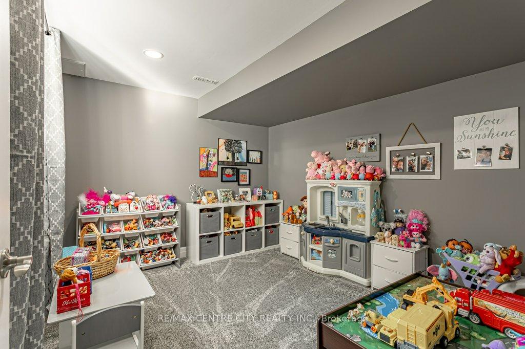 Photo 33 of 148 Elliott Trail, Thames Centre, Thorndale — HOMEH