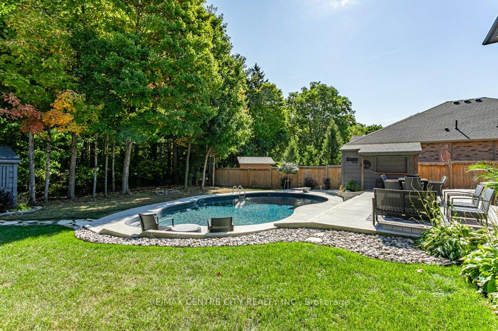 Photo 40 of 148 Elliott Trail, Thames Centre, Thorndale — HOMEH