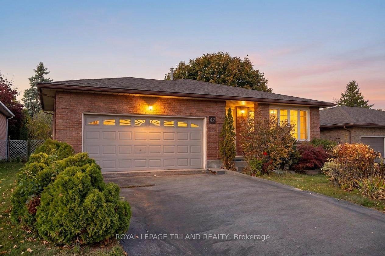 Front of 42 Applegreen Grove