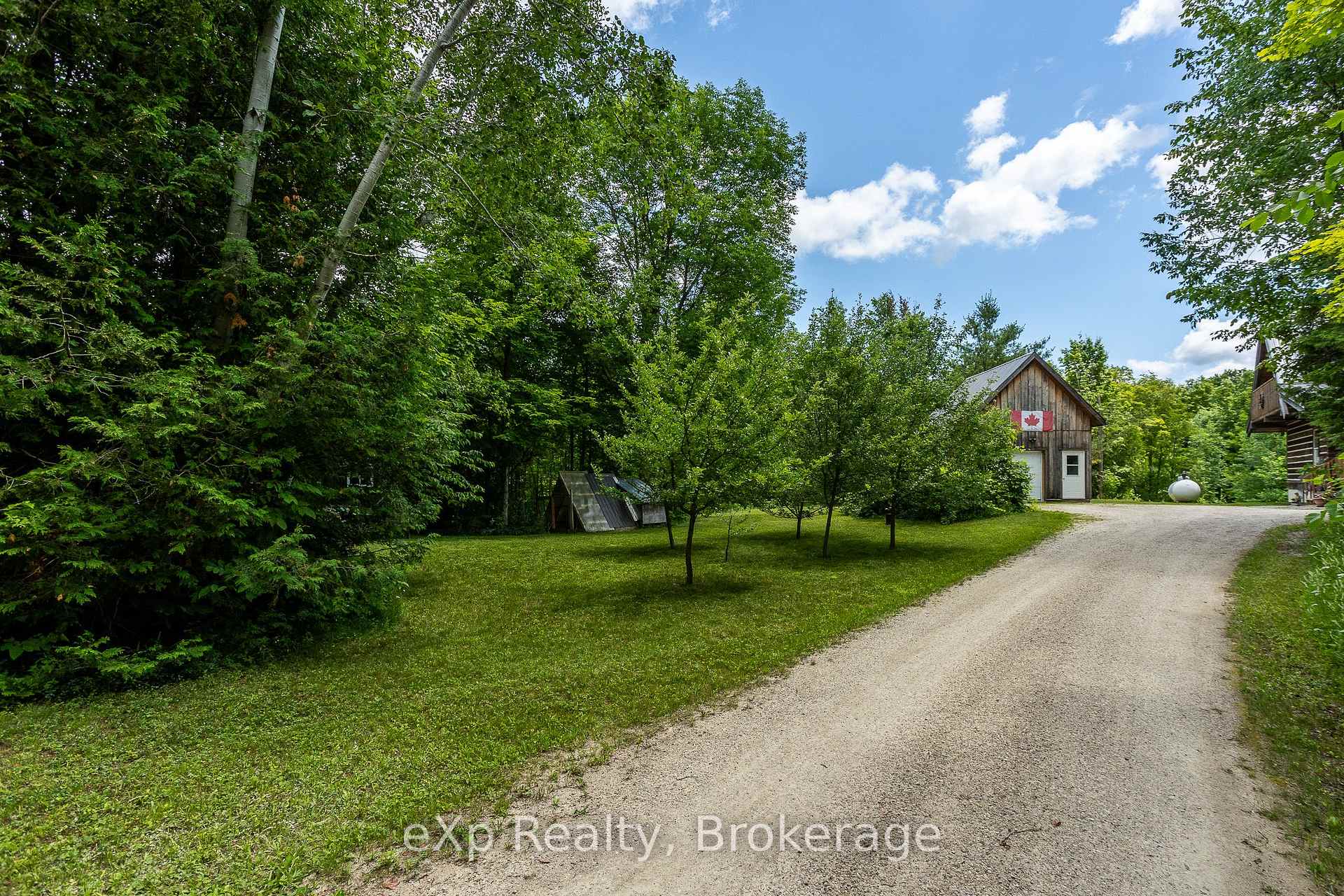 Photo 3 of 720232 Sideroad 20, Chatsworth — HOMEH
