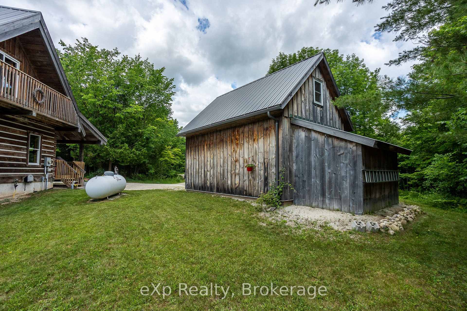 Photo 39 of 720232 Sideroad 20, Chatsworth — HOMEH