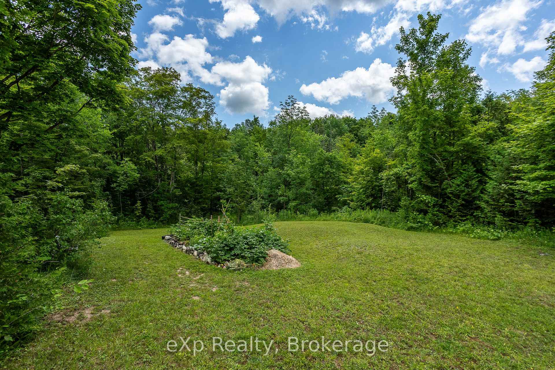Photo 42 of 720232 Sideroad 20, Chatsworth — HOMEH