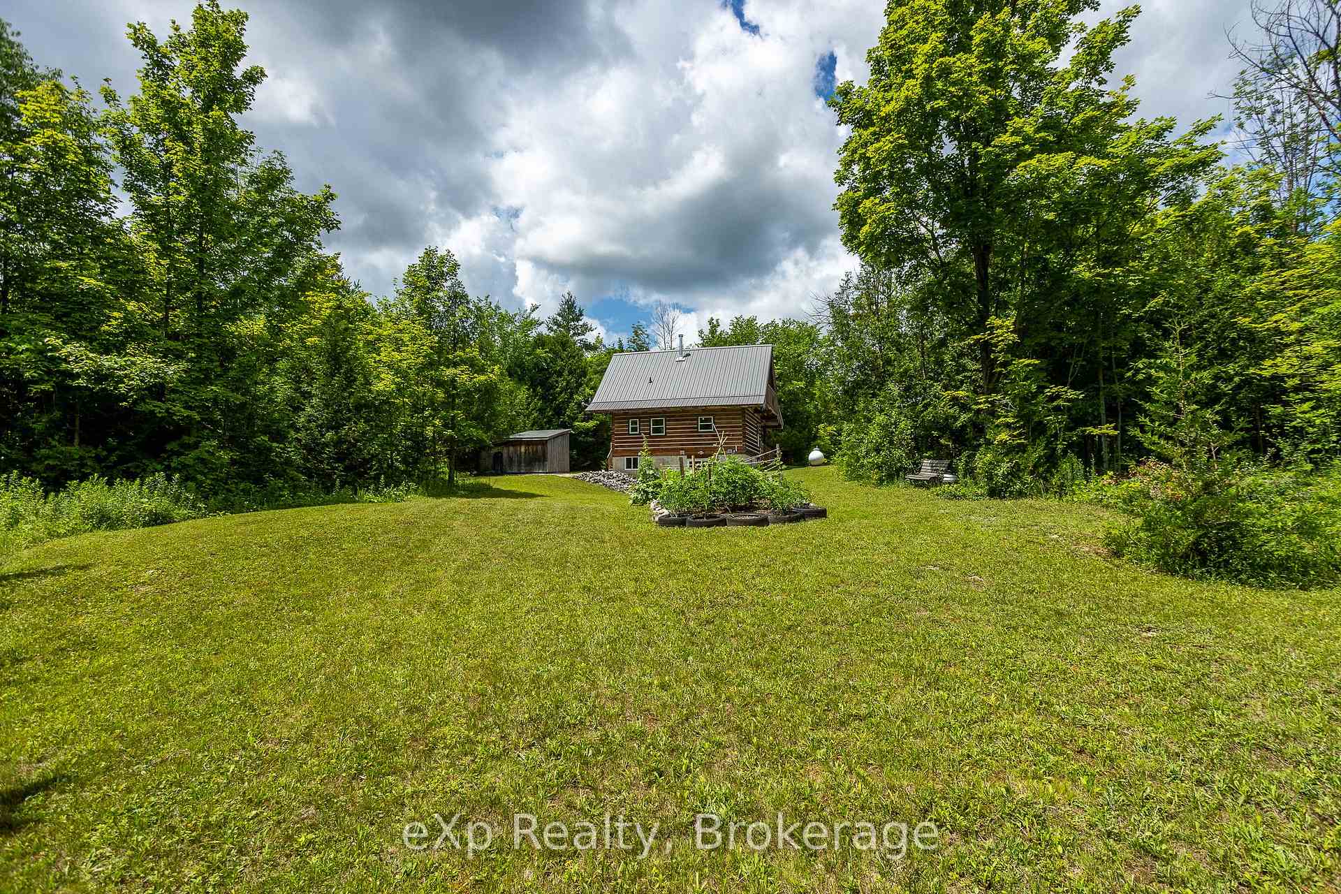 Photo 43 of 720232 Sideroad 20, Chatsworth — HOMEH