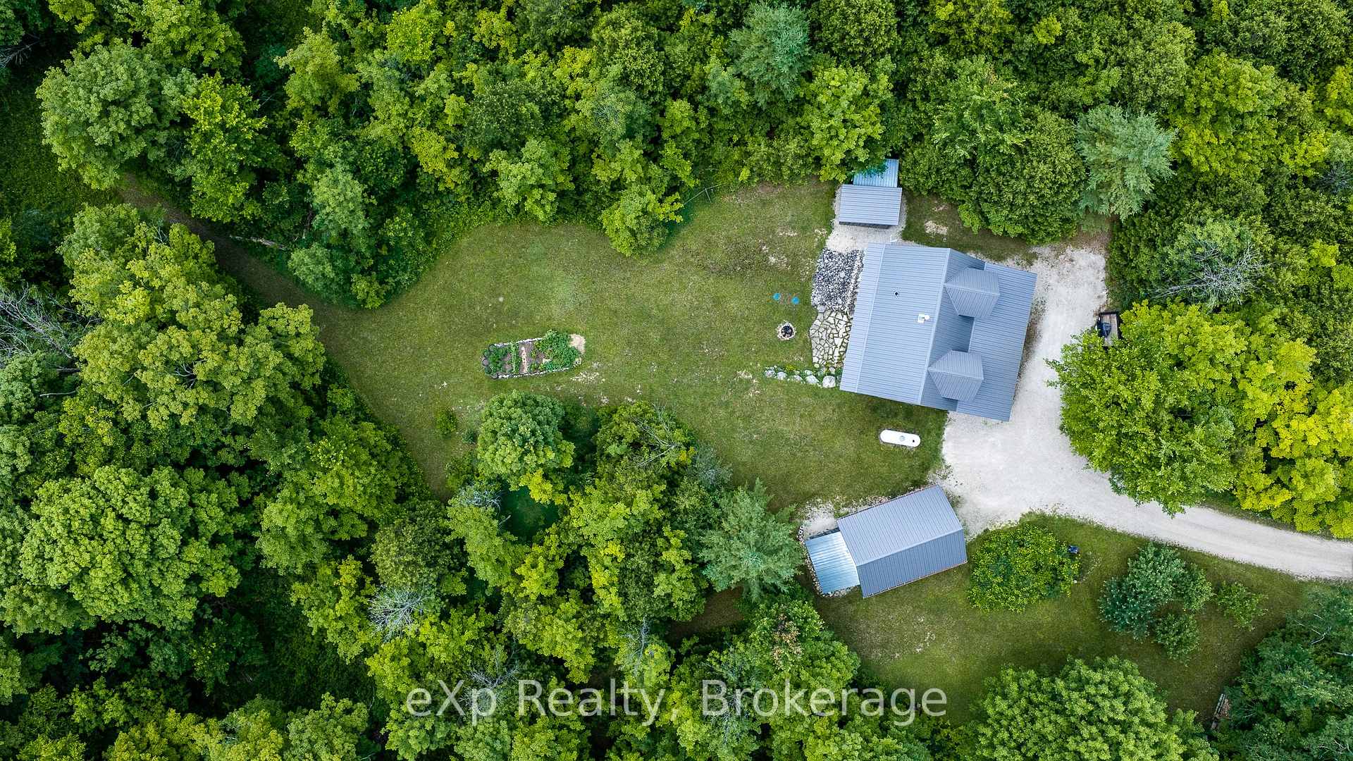 Photo 46 of 720232 Sideroad 20, Chatsworth — HOMEH