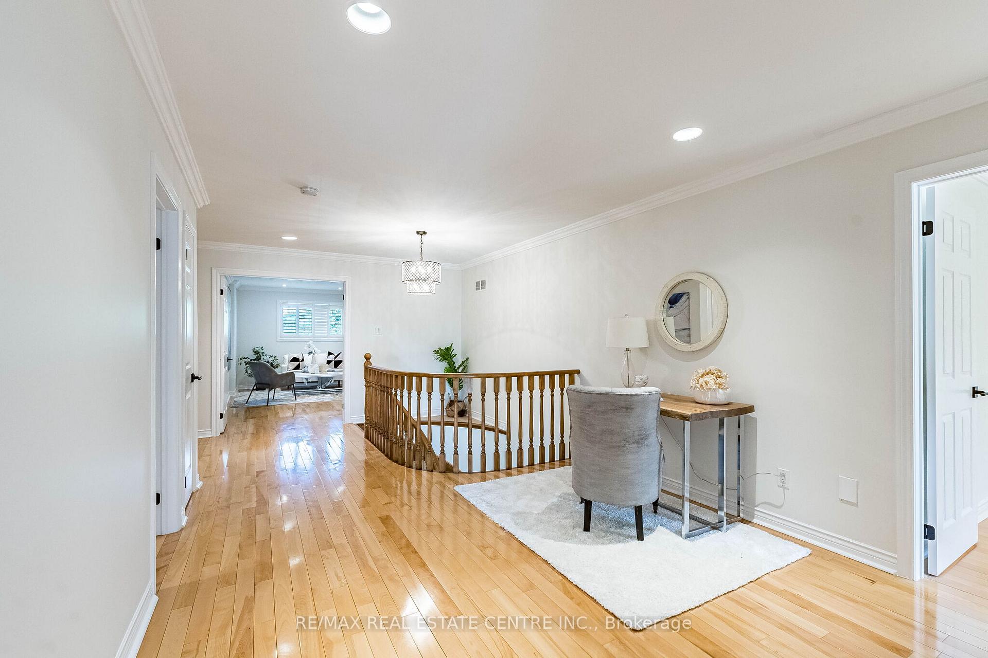Photo 20 of 5937 Rayshaw Crescent, Mississauga, Streetsville — HOMEH