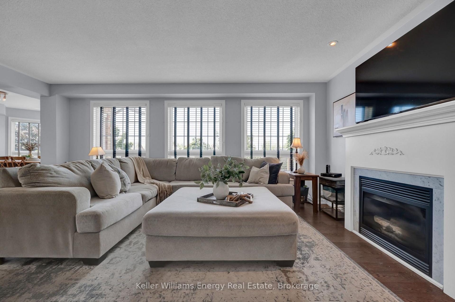 Photo 9 of 1502 Clearbrook Drive, Oshawa, Taunton — HOMEH