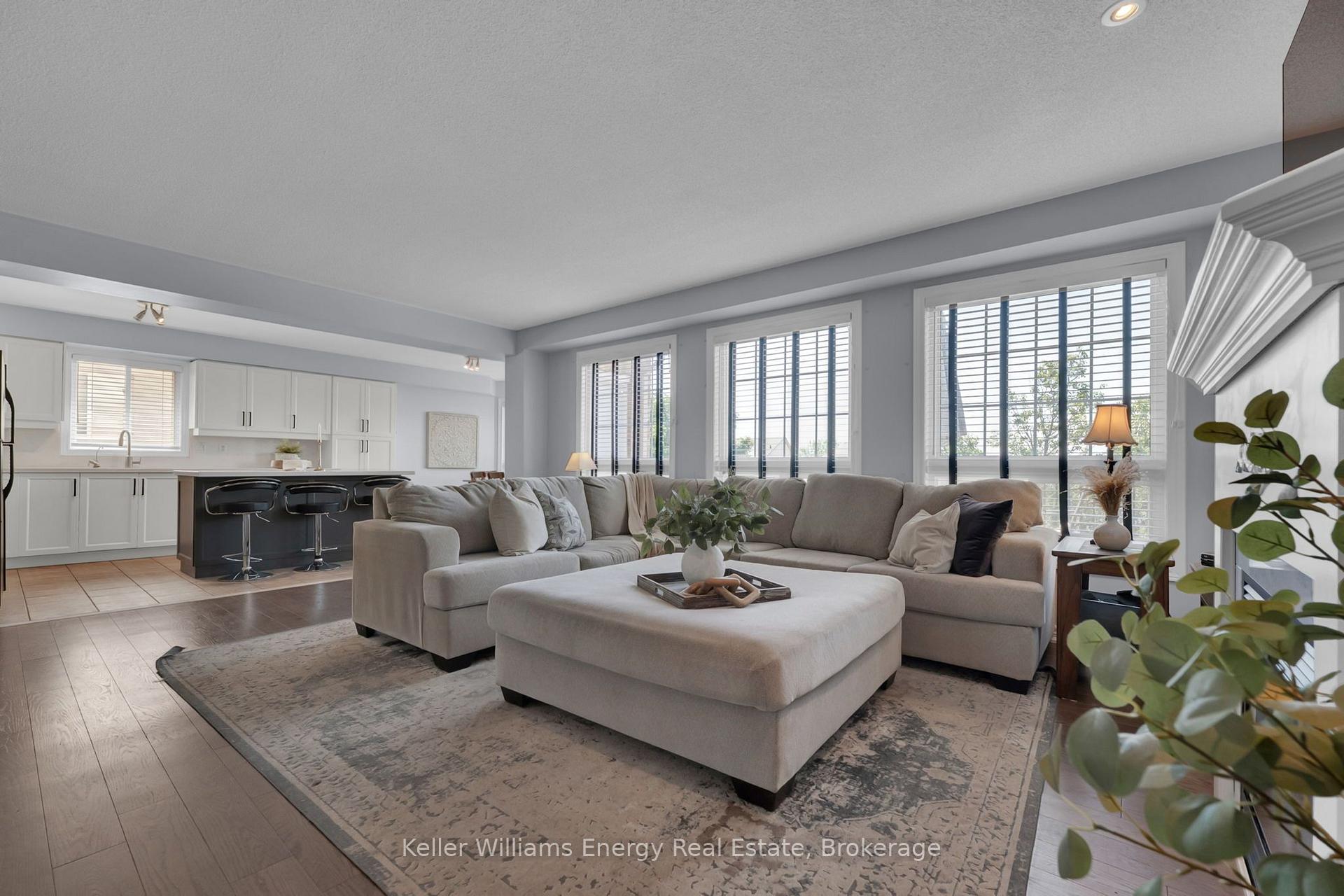Photo 10 of 1502 Clearbrook Drive, Oshawa, Taunton — HOMEH