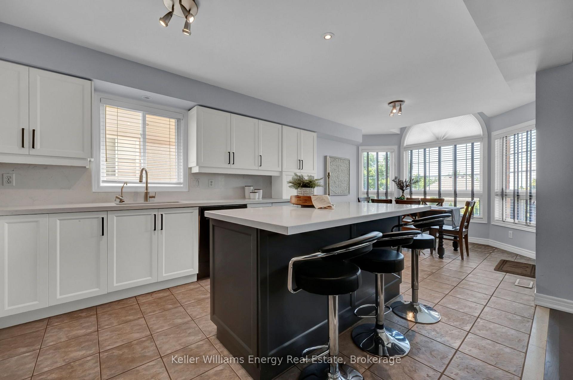 Photo 12 of 1502 Clearbrook Drive, Oshawa, Taunton — HOMEH
