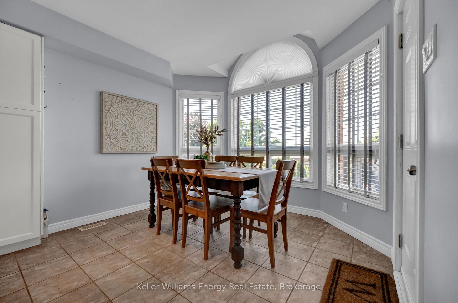 Photo 13 of 1502 Clearbrook Drive, Oshawa, Taunton — HOMEH