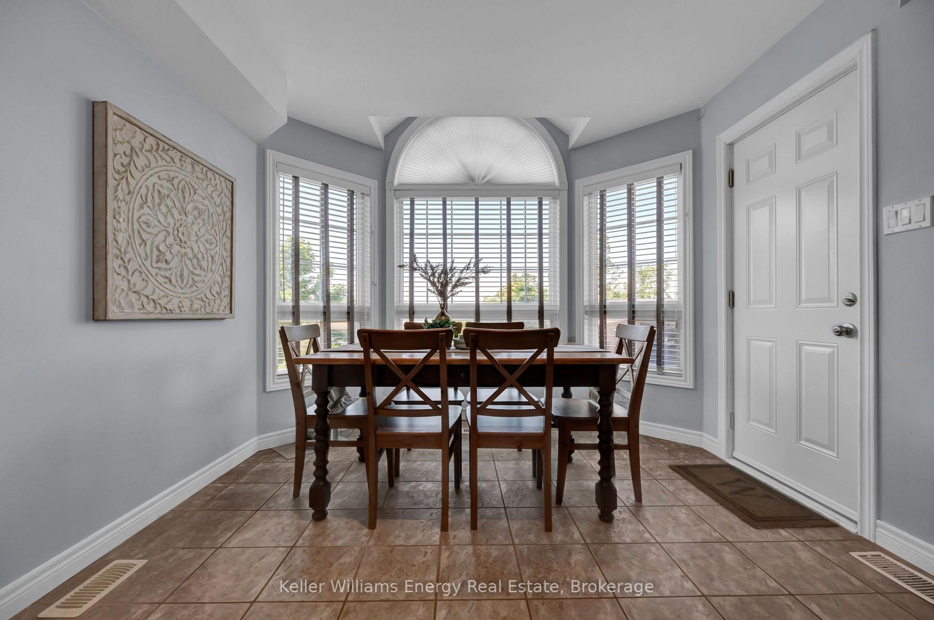 Photo 14 of 1502 Clearbrook Drive, Oshawa, Taunton — HOMEH