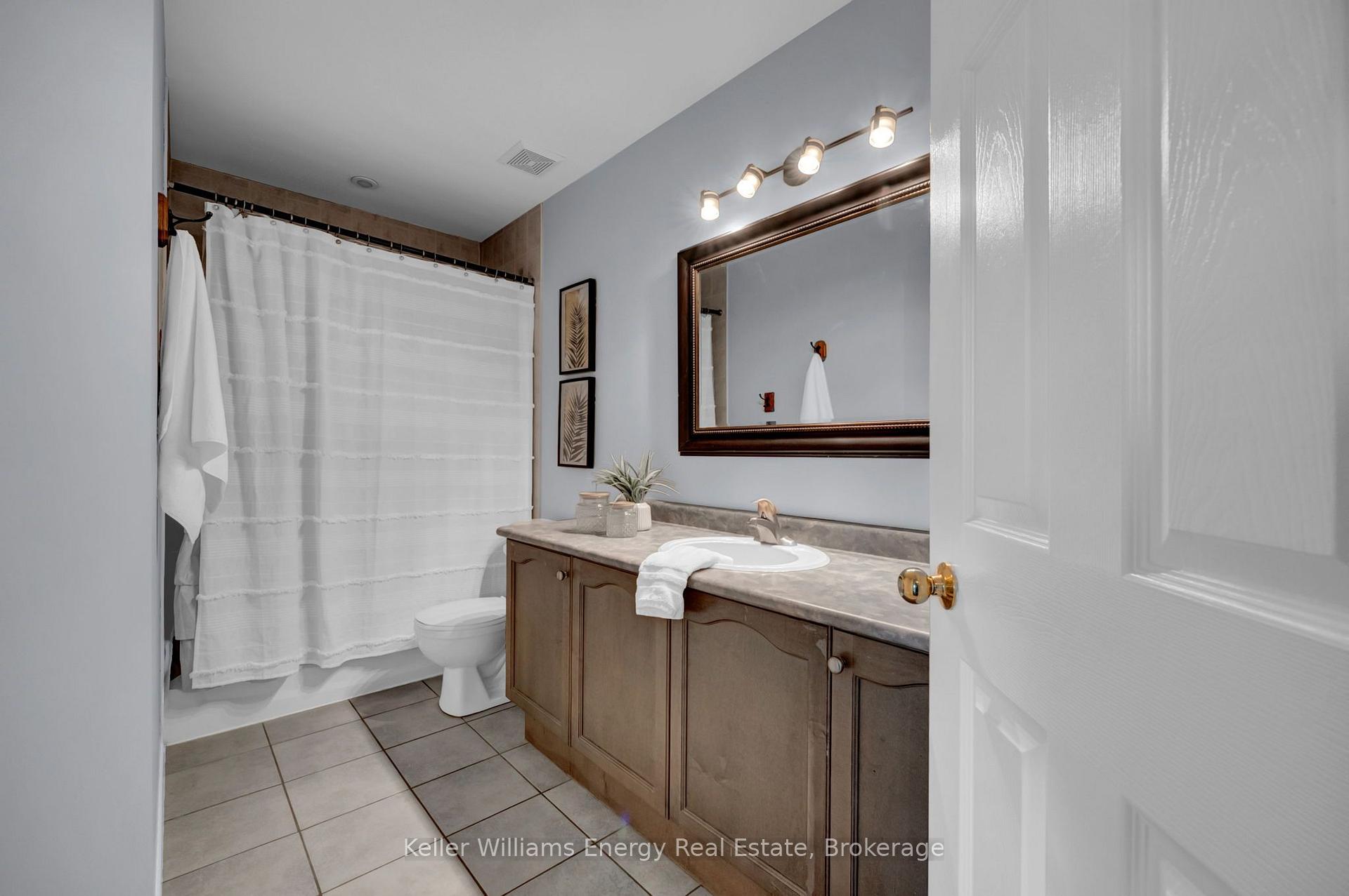 Photo 32 of 1502 Clearbrook Drive, Oshawa, Taunton — HOMEH