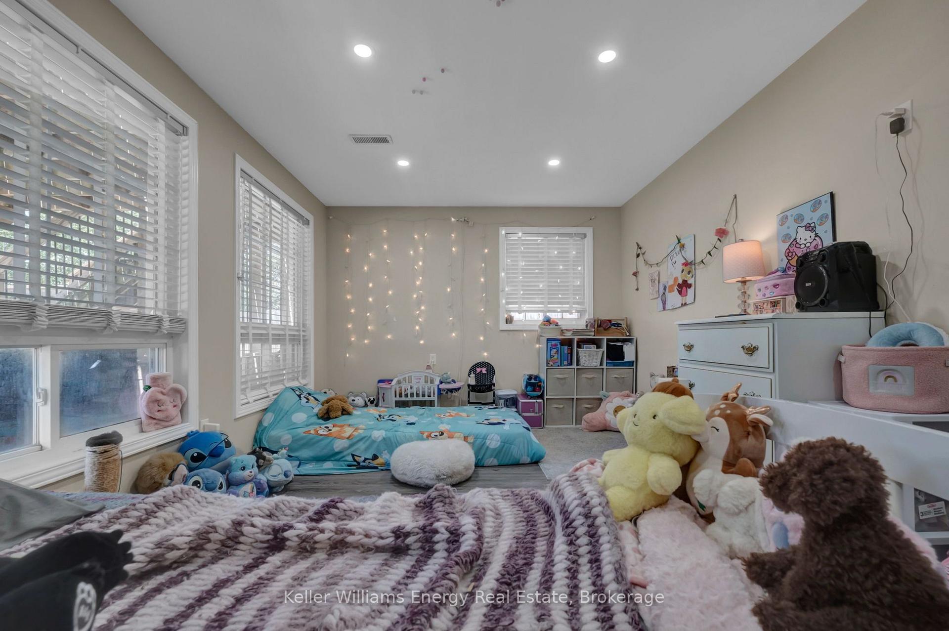 Photo 45 of 1502 Clearbrook Drive, Oshawa, Taunton — HOMEH