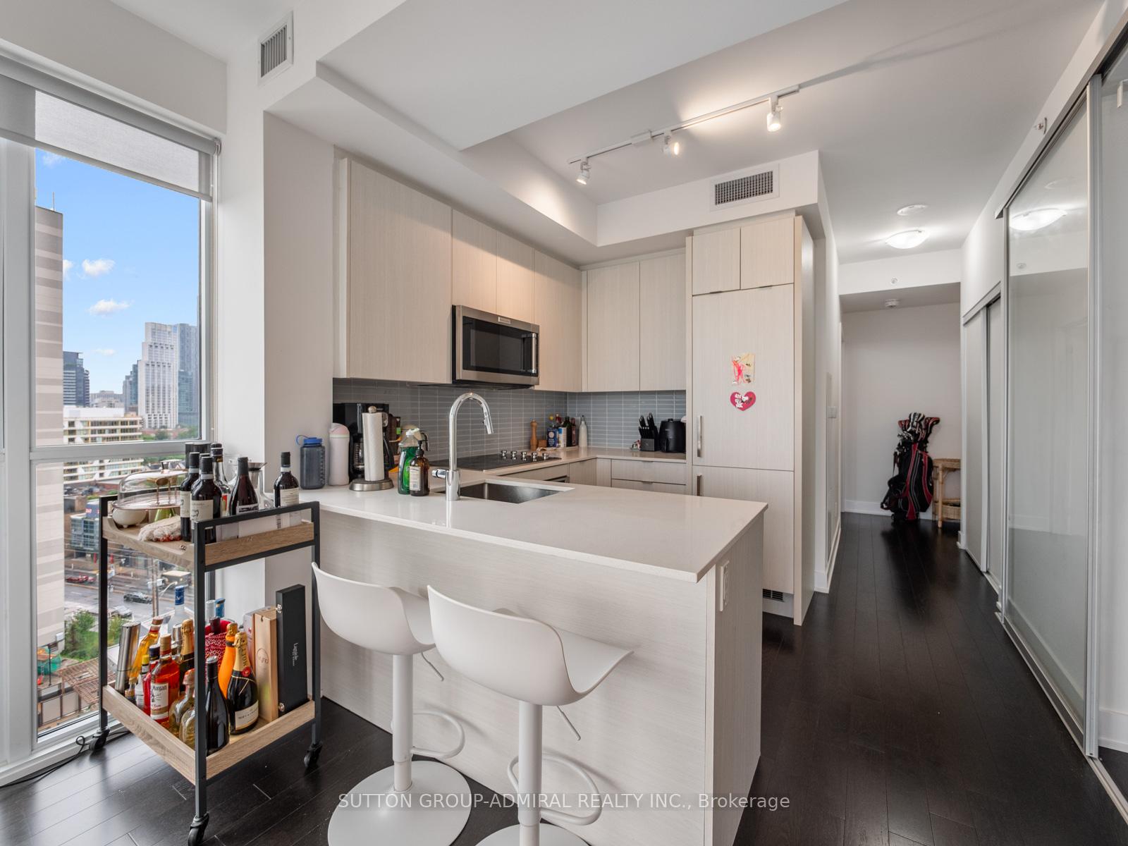 Photo 5 of Unit 1204, 181 Bedford Road, Toronto, The Annex — HOMEH