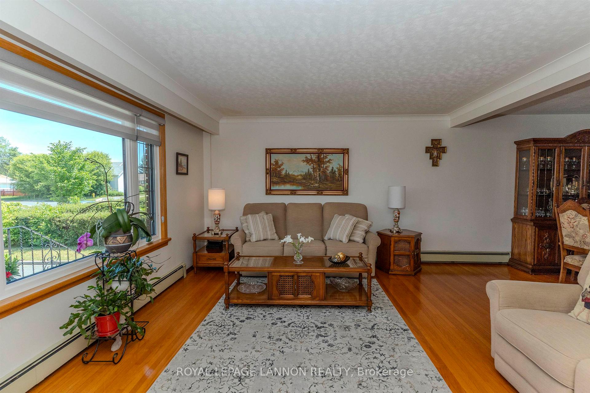 Photo 8 of 402 Victoria Ave W, Thunder Bay, Edgewater Park — HOMEH