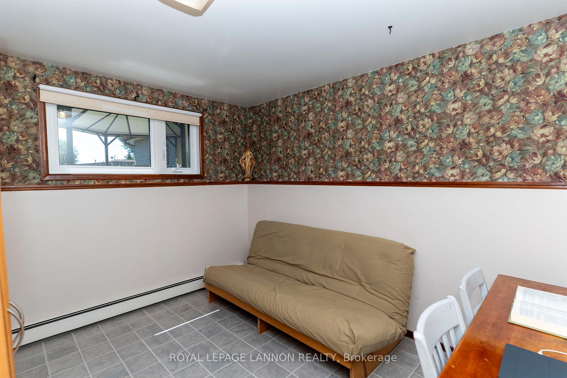 Photo 24 of 402 Victoria Ave W, Thunder Bay, Edgewater Park — HOMEH