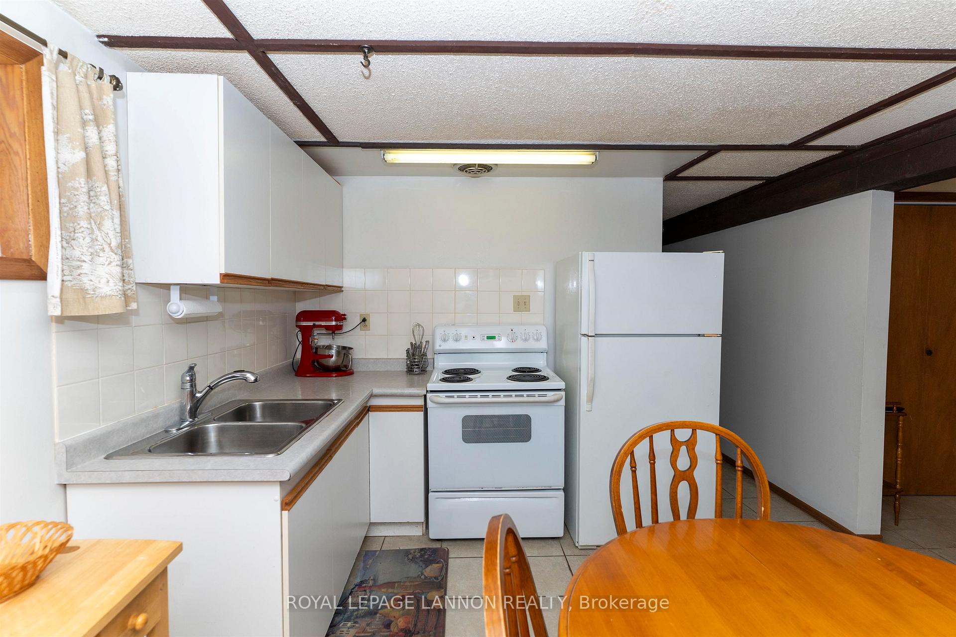 Photo 28 of 402 Victoria Ave W, Thunder Bay, Edgewater Park — HOMEH