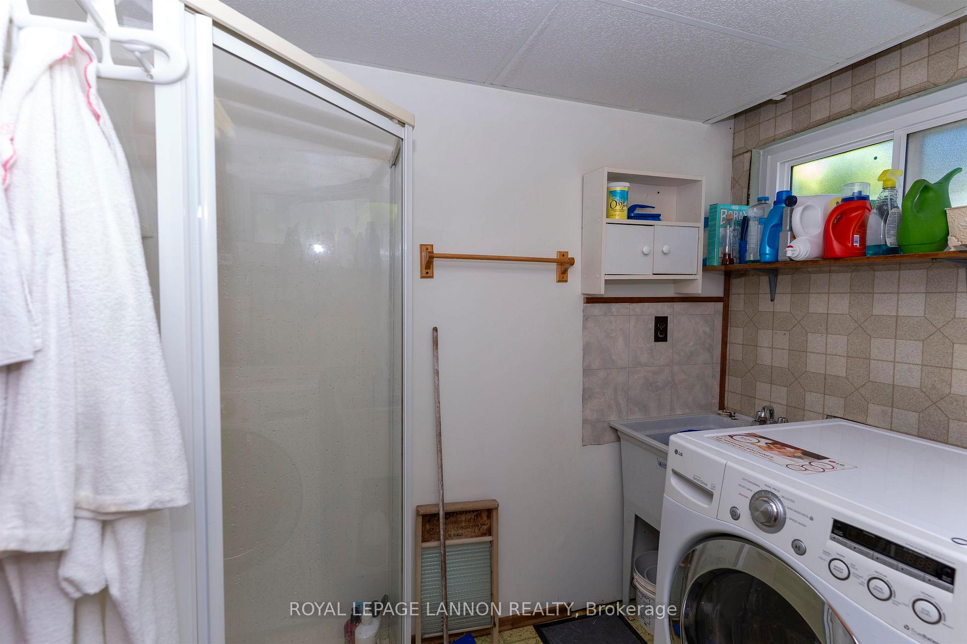 Photo 32 of 402 Victoria Ave W, Thunder Bay, Edgewater Park — HOMEH