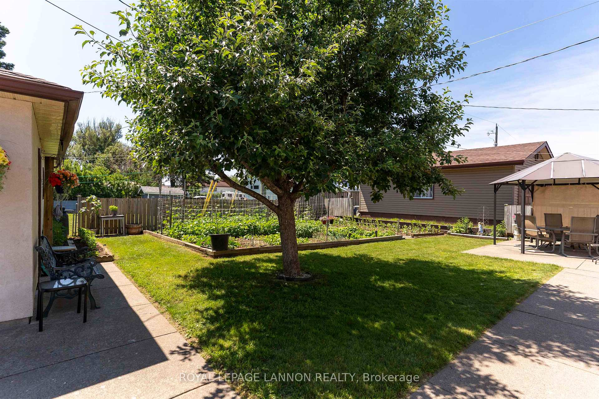 Photo 37 of 402 Victoria Ave W, Thunder Bay, Edgewater Park — HOMEH