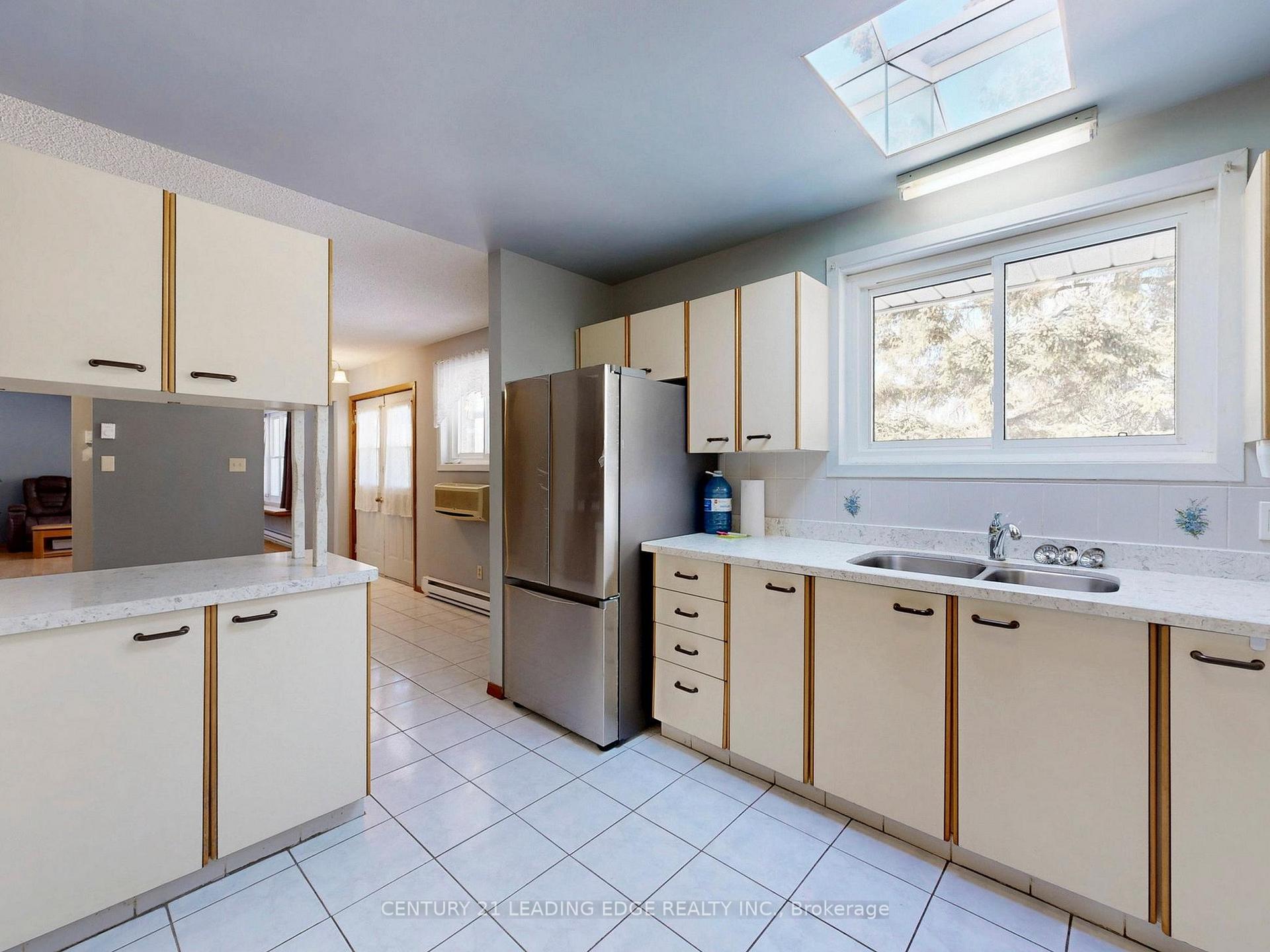 Photo 11 of 3525 Pollock Road E, Georgina, Belhaven — HOMEH