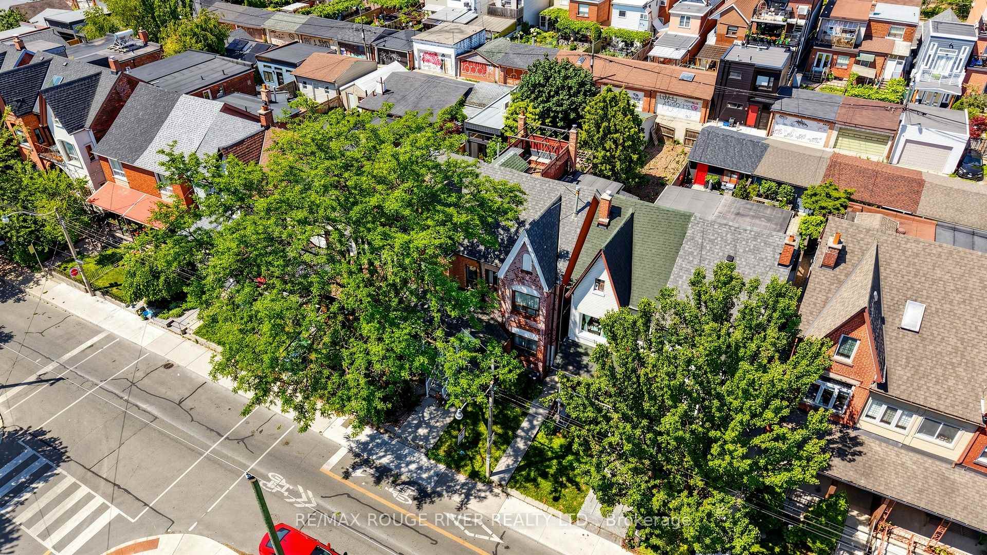 Photo 10 of 308 Roxton Road, Toronto, Palmerston-Little Italy — HOMEH