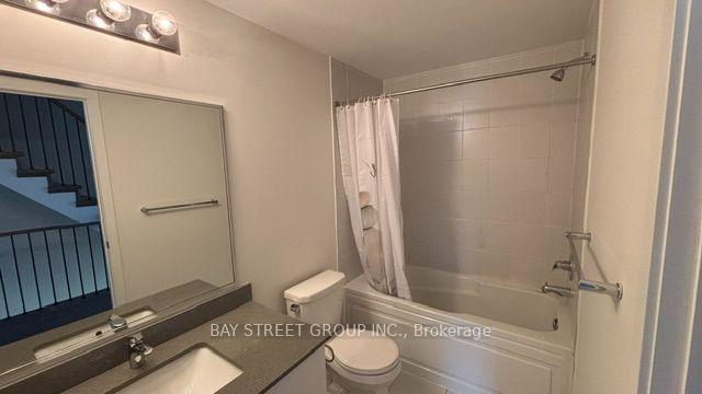 Photo 9 of 35 Frederick Tisdale Drive, North York, Downsview-Roding-CFB — HOMEH
