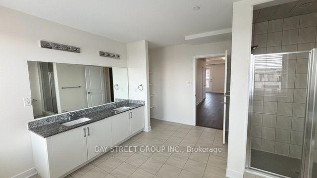 Photo 13 of 35 Frederick Tisdale Drive, North York, Downsview-Roding-CFB — HOMEH