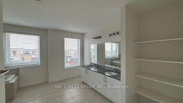 Photo 15 of 35 Frederick Tisdale Drive, North York, Downsview-Roding-CFB — HOMEH
