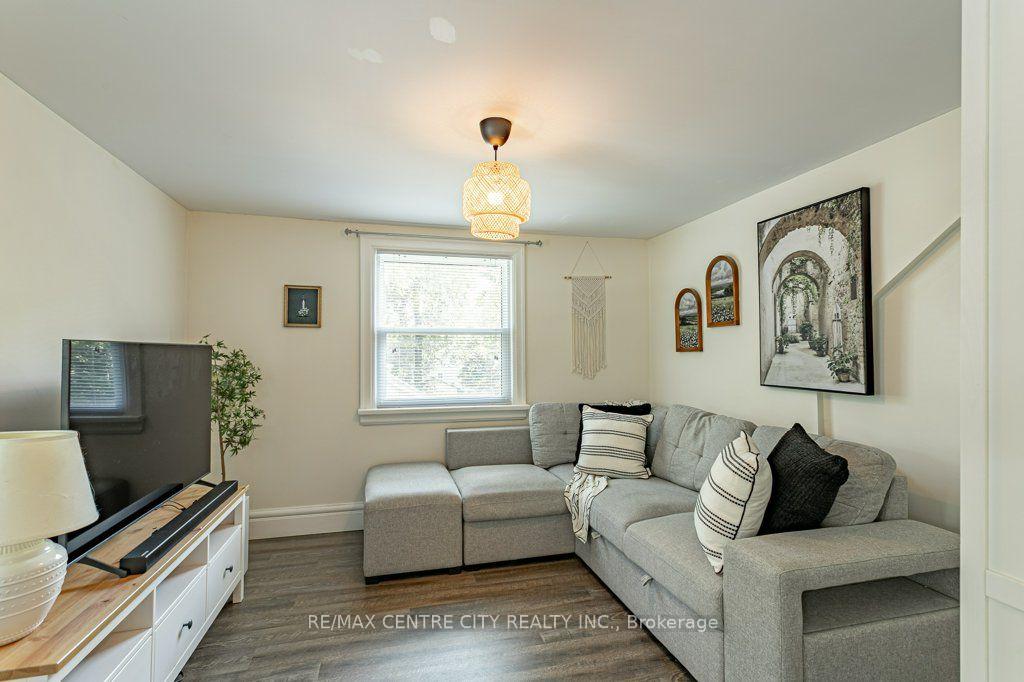 Photo 15 of 53 Cliftonvale Avenue, London, South E — HOMEH