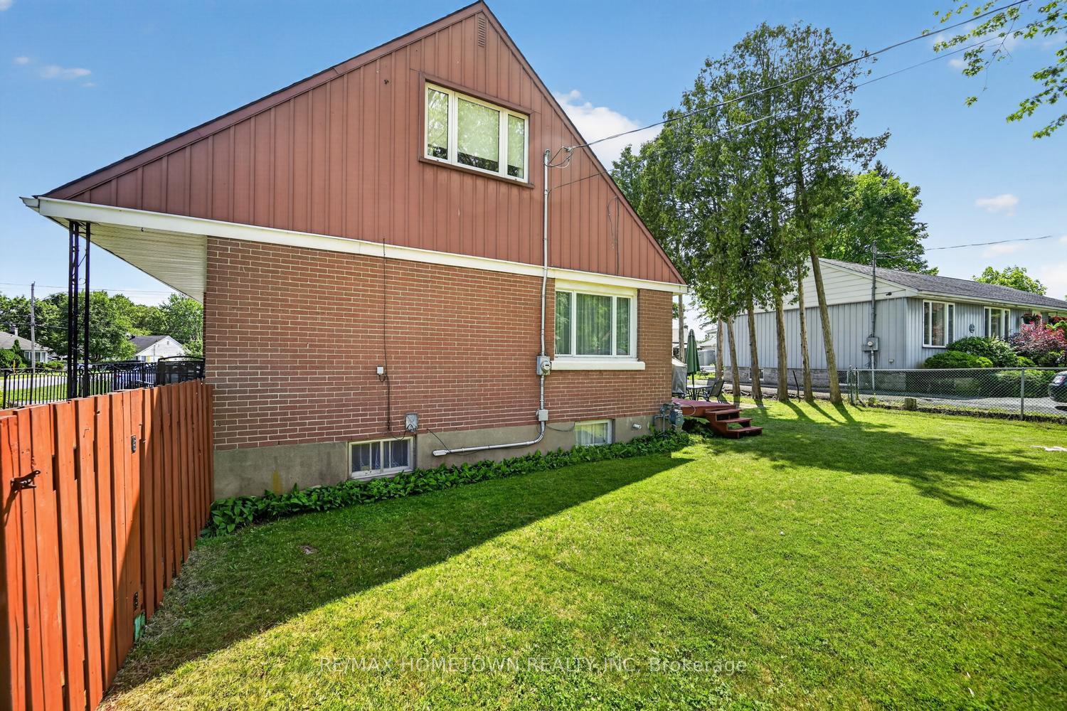Photo 5 of 87 Brookview Crescent, Brockville, Brockville — HOMEH