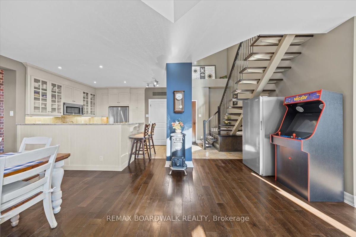 Photo 3 of Unit #PH804, 320 Mcleod Street, Ottawa, Ottawa Centre — HOMEH