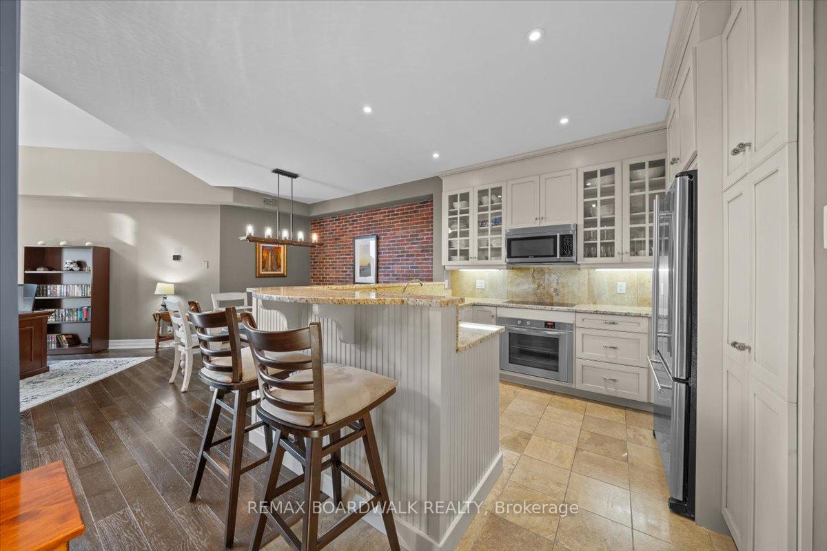 Photo 7 of Unit #PH804, 320 Mcleod Street, Ottawa, Ottawa Centre — HOMEH